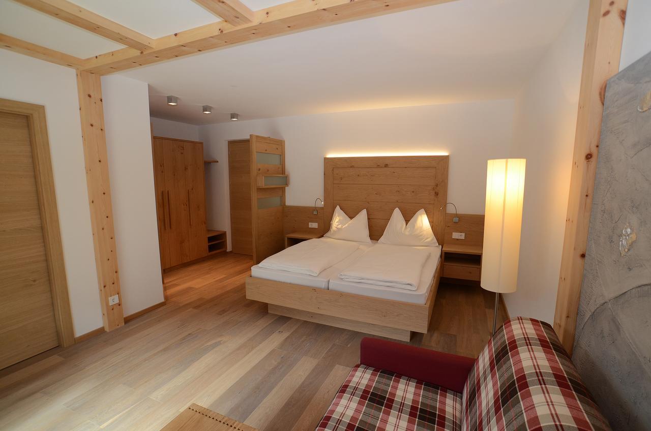 Gasthof Edelweiss ตีเรส ภายนอก รูปภาพ
