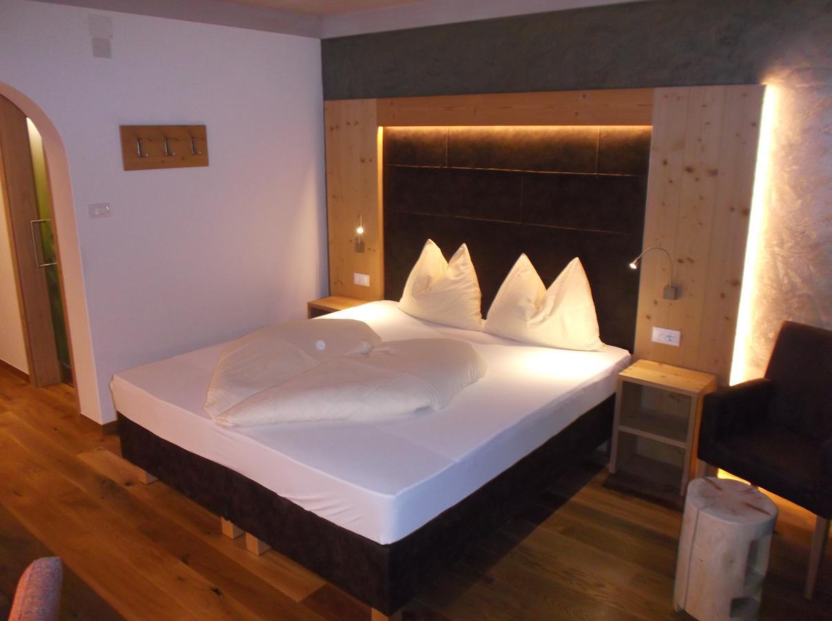 Gasthof Edelweiss ตีเรส ภายนอก รูปภาพ